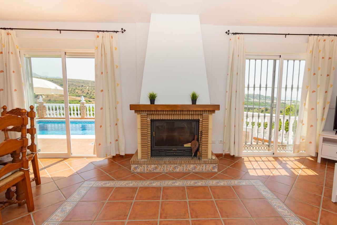 Villa Andalucia: Cerca De Todo, Intimidad Y Espacio Nerja Esterno foto