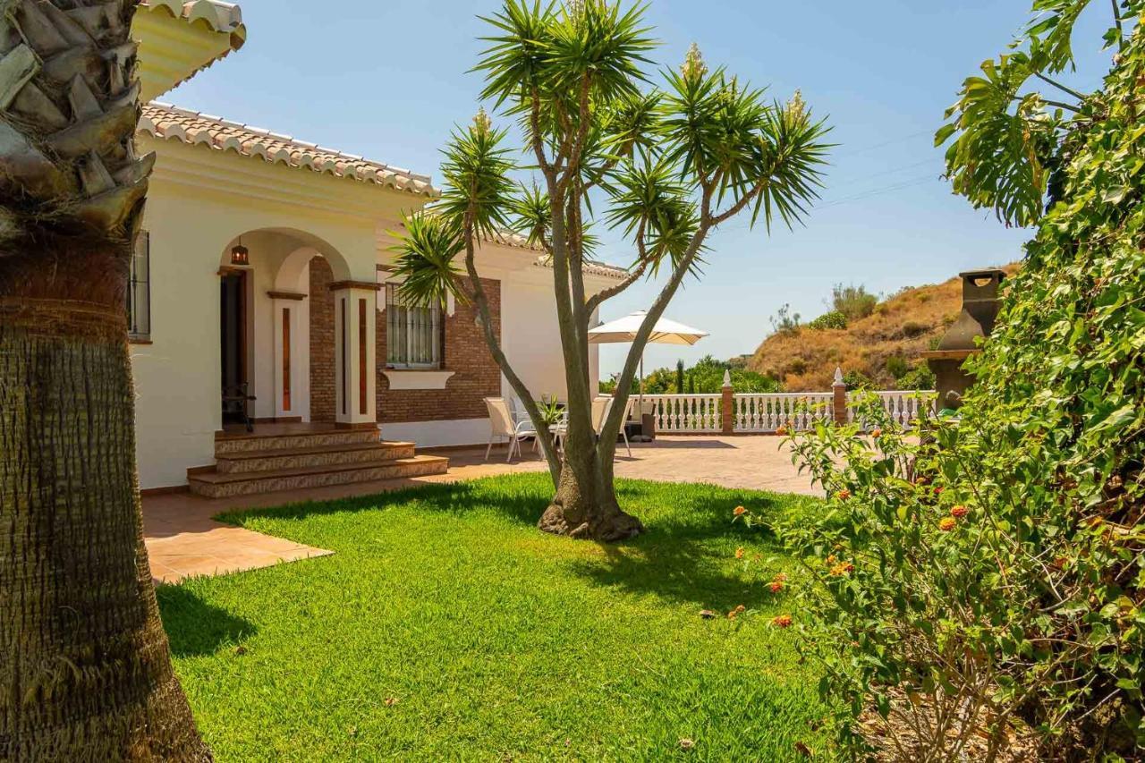 Villa Andalucia: Cerca De Todo, Intimidad Y Espacio Nerja Esterno foto